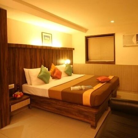 Hotel Ratna Palace Residency Thane Exterior photo
